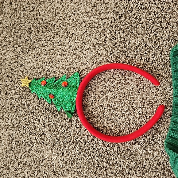 Holiday Sweater - Picture 2 of 8